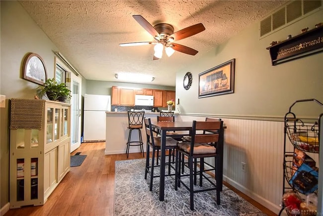 Photo - 4713 Taylorsville Rd