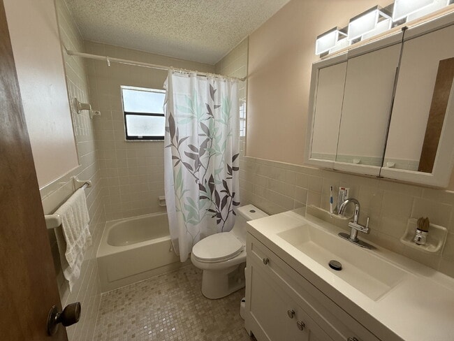 Photo - 6203 Emerson Dr