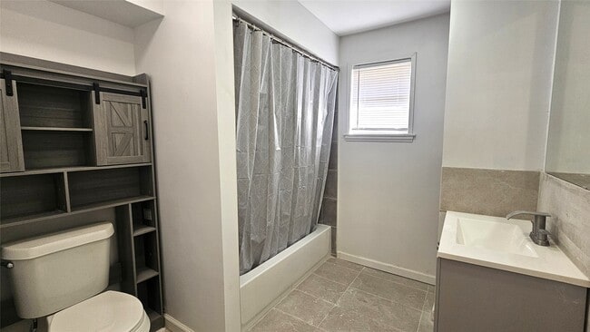 Photo - 1202 Dyer Ave Unit A