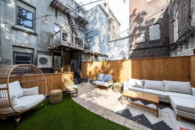 Photo - 235 Bloomfield St Unit 2