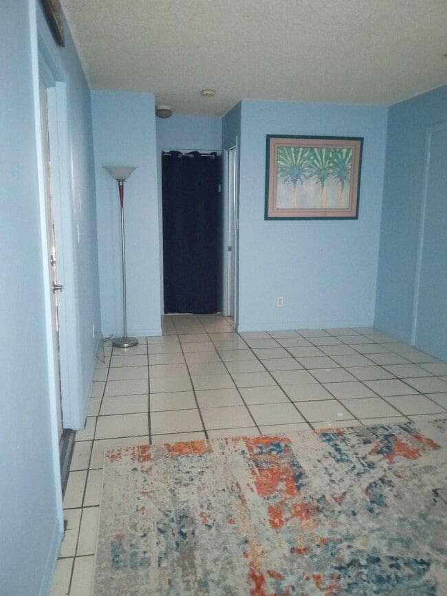 Photo - 1101 NE 5th Ter Unidad 2W