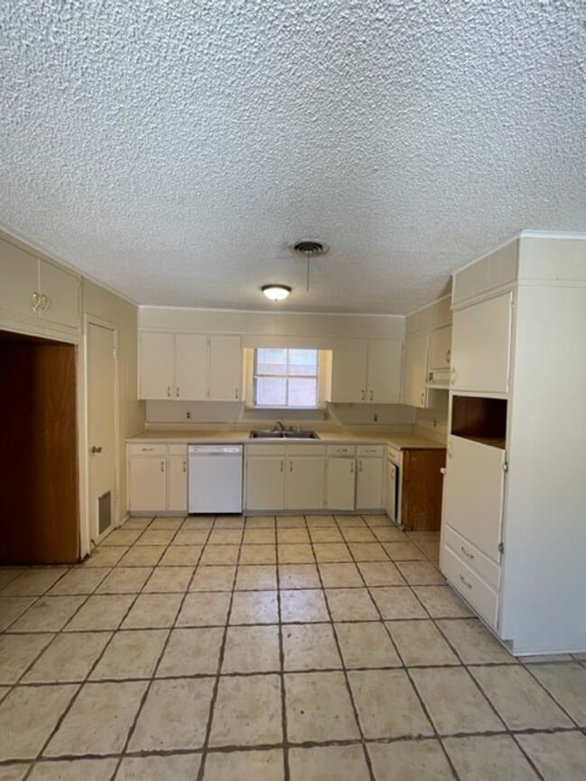 Photo - 1218 Parkdale Dr