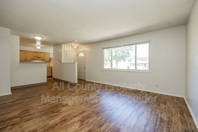 Photo - 2330 Wedgewood Ave Unidad 3A