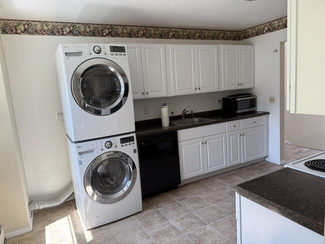 Photo - 901 Nesconset Hwy Unidad ALL INCLUDED WASHER & DRYER