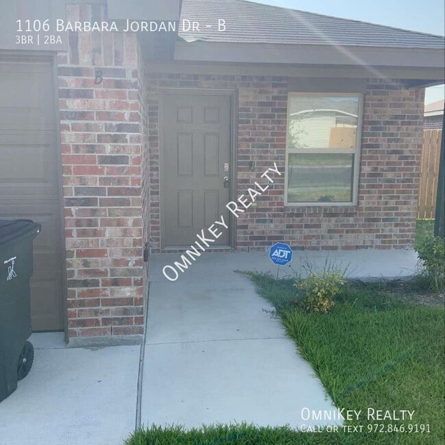 Photo - 1106 Barbara Jordan St Unit B