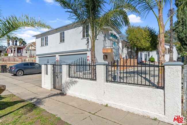 3017 W Ave 34