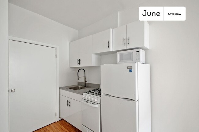 235 W 63rd St Unit 1C
