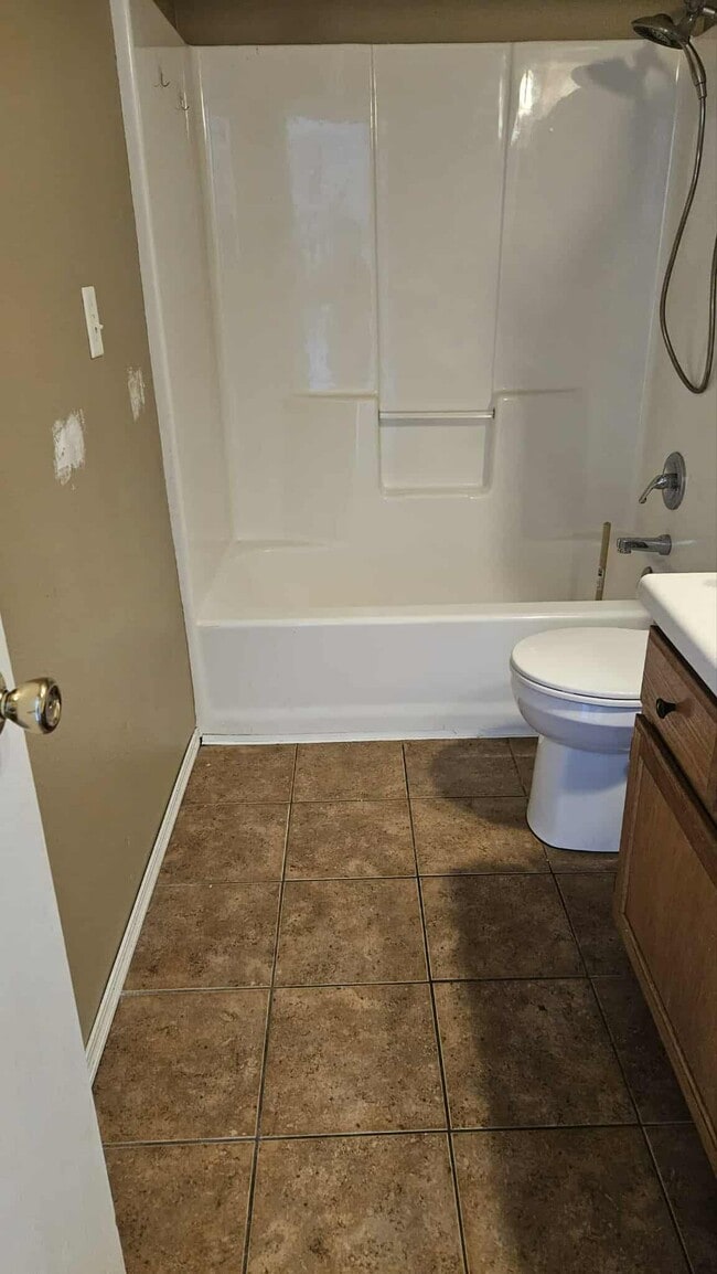 Photo - 1660 Tanglewood Ln