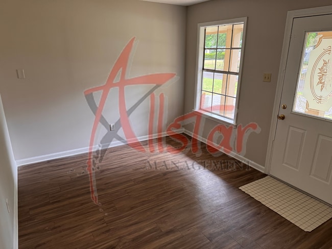 Photo - 6475 Forest Glen Dr