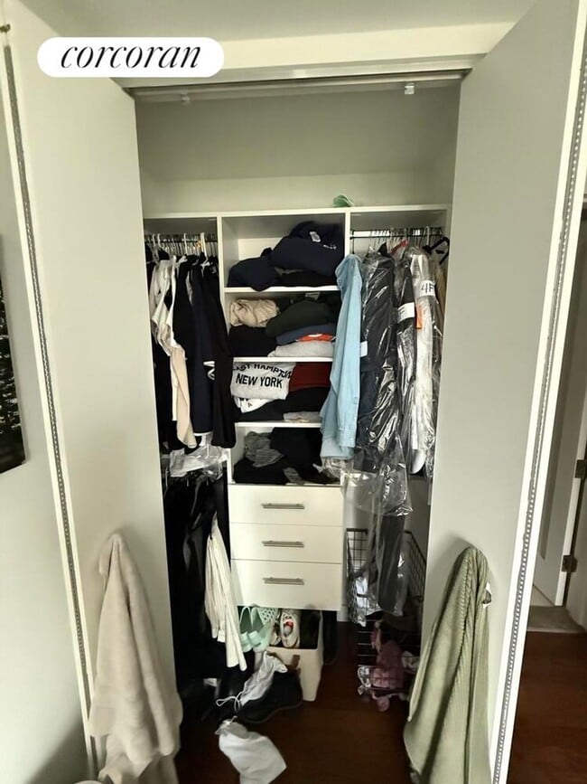 Photo - 200 W 67th St