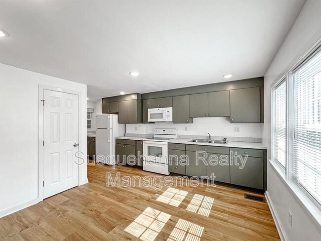 Photo - 169 Engle Ln