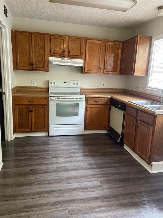 Building Photo - 750 Holder Dr Rental