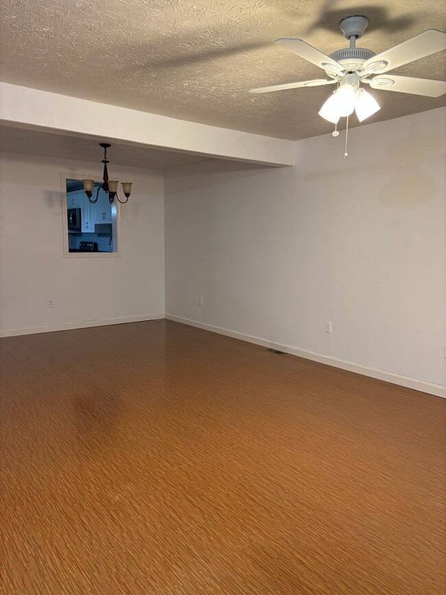 Photo - 32 Fox Meadow Rd Unit E