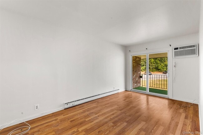 Photo - 1513 Old Country Rd Unit 1513