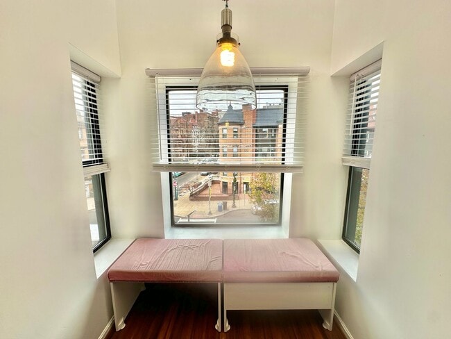 Photo - 2052 -Loukas Unit Third Floor