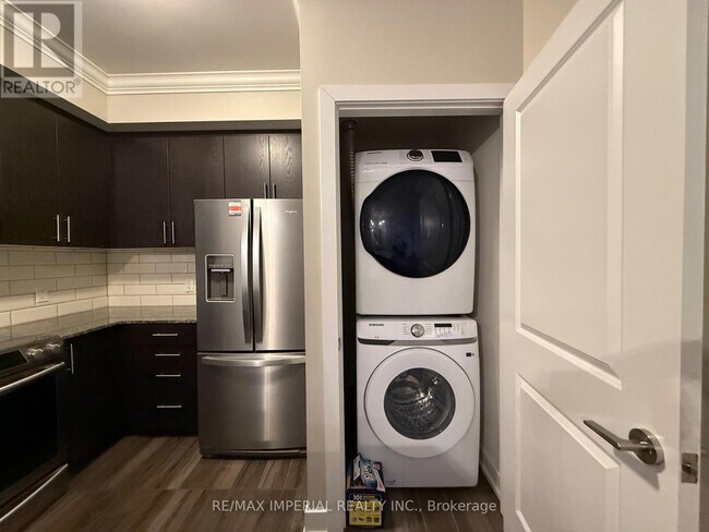 Photo - 2370 Khalsa Gate Unit 305