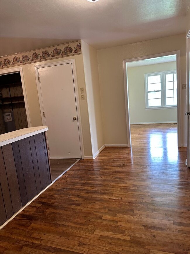 Photo - 3 Bedroom 2 bathroom home central air and Heat.