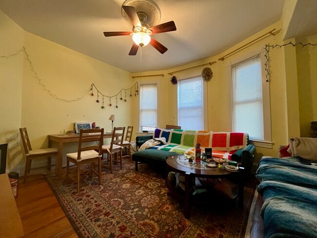 Photo - 83 Wensley St Unit 1