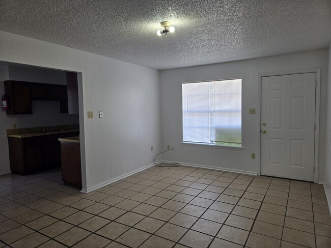 Photo - 100 Melrose Dr