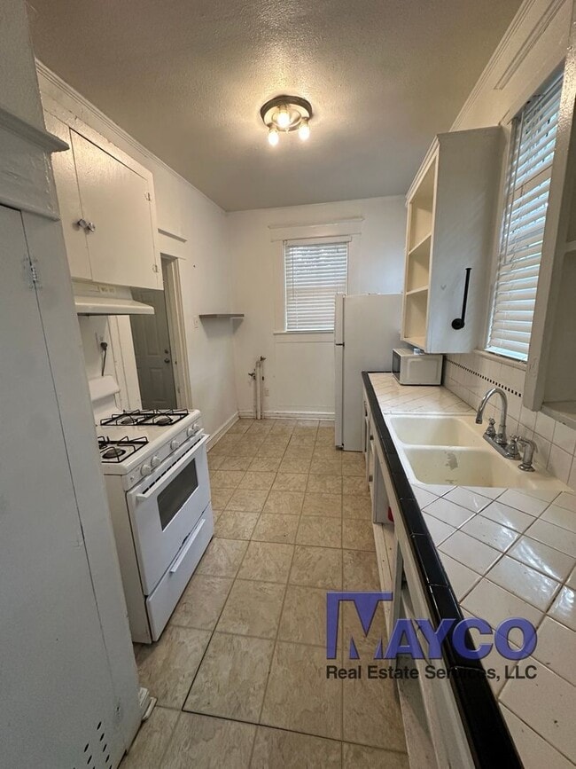Photo - 2 bedroom 1 bath house in Highland!