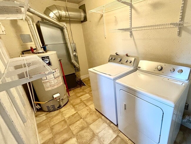 Photo - 2 Bedroom, 1 Bath Home - North Side Locati...