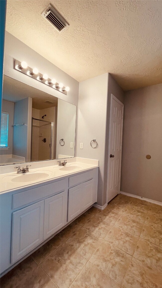 Photo - 20510 Fairworth Pl Ln