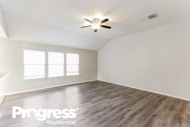 Photo - 5521 Hunters Bend Ln