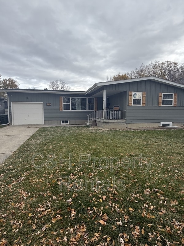 Photo - 915 Avenue F House