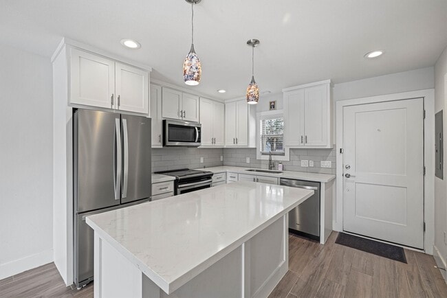 Building Photo - 525 11th St Unit 7 Rental