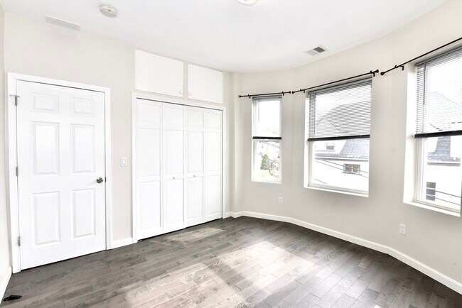 Photo - 331-333A-333 Centre St Unit F
