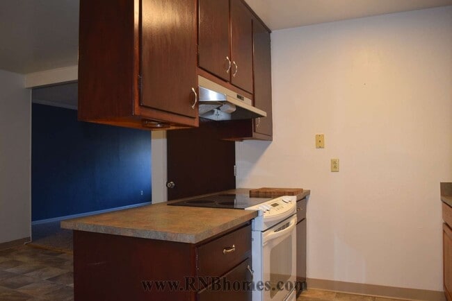 Photo - 7043 Zeeland Dr