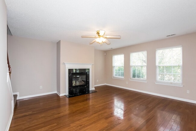 Photo - 10625 Haddington Dr