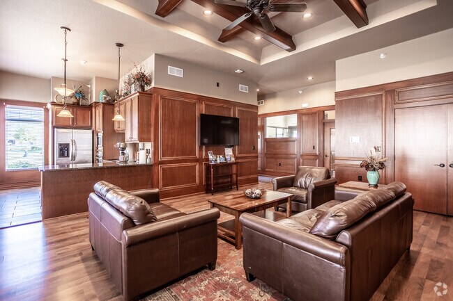 Clubhouse - Grayhawk Apartments