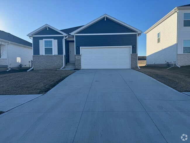 Building Photo - Your Dream Home Awaits in Gretna, NE!