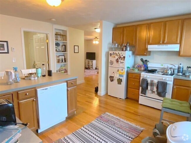 Building Photo - 401 Columbia St Unit 2 Rental