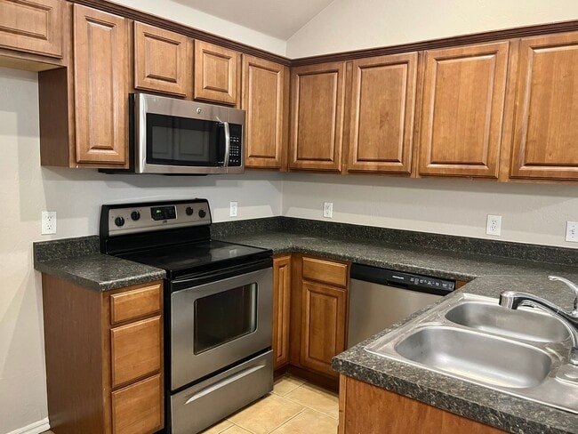 Photo - 4 Bed 2 Bath Home in Mustang Schools