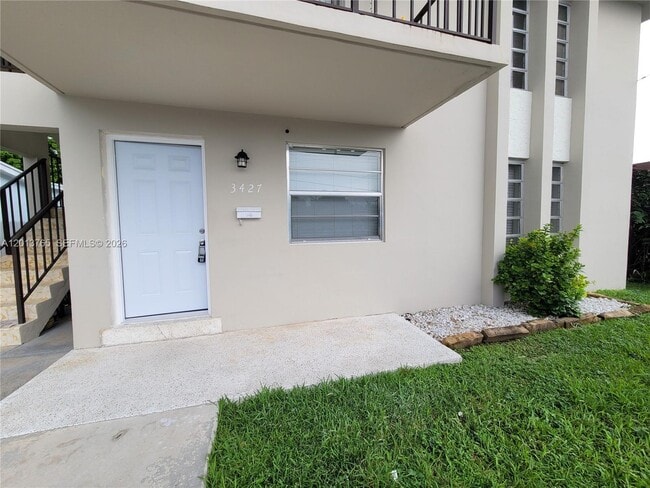 Photo - 3425 SW 89th Ave Unidad 3427