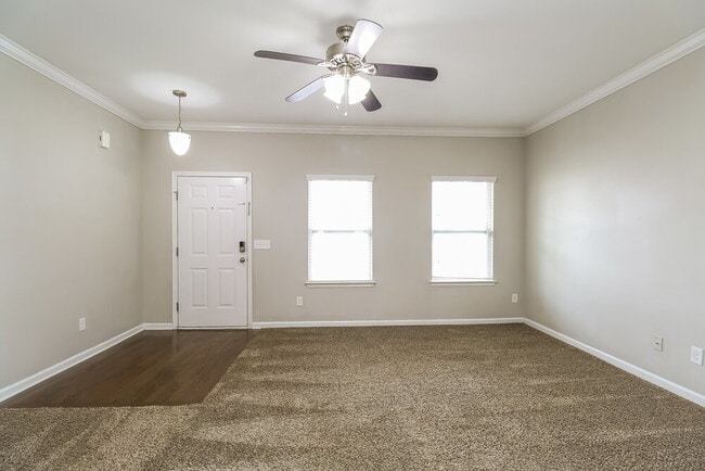 Photo - 11519 McDunkeld Dr