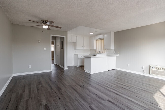 1BR, 1BA - 850SF - Sunrise Palms