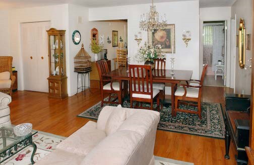 Photo - 26 Kenlee Gdns Unit 2L