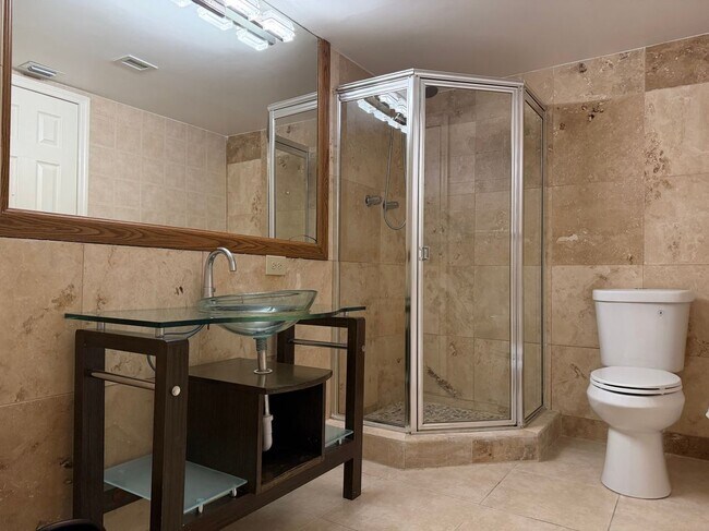 Photo - 800 NE 195th St Unit apt 211