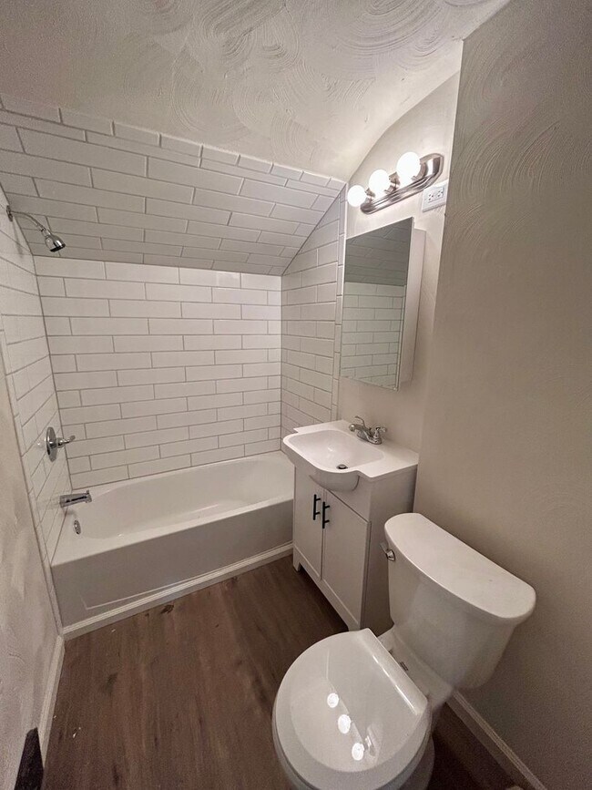 Photo - Newly Renovated 2 Bedroom Townhome