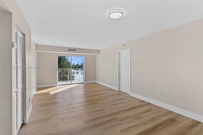 Photo - 8240 SW 210th St Unit 302