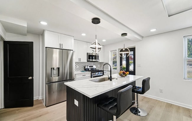 Photo - 917 Reverdy Rd