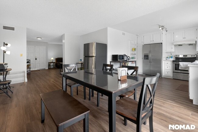 Photo - 866 S Stone Cir