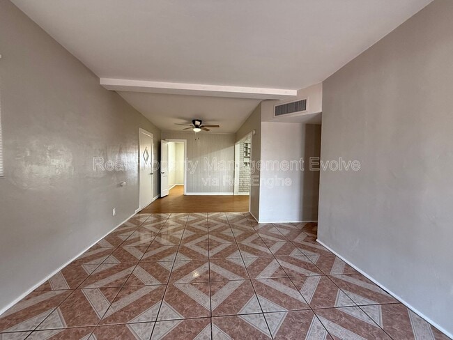 Photo - 4141 N 29th Ave