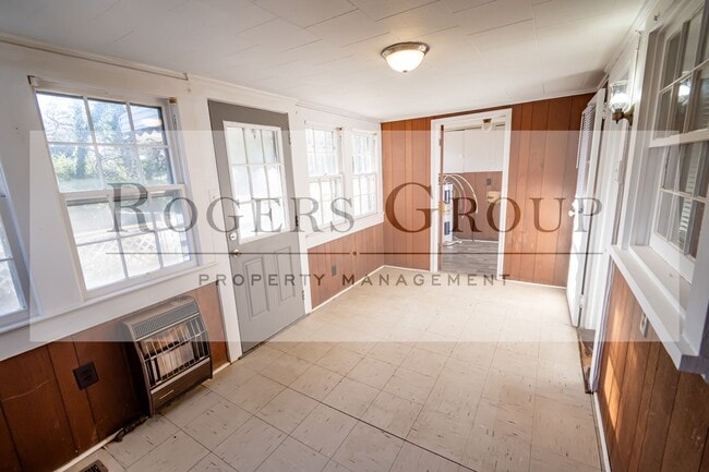 Photo - 1443 Perry Ave