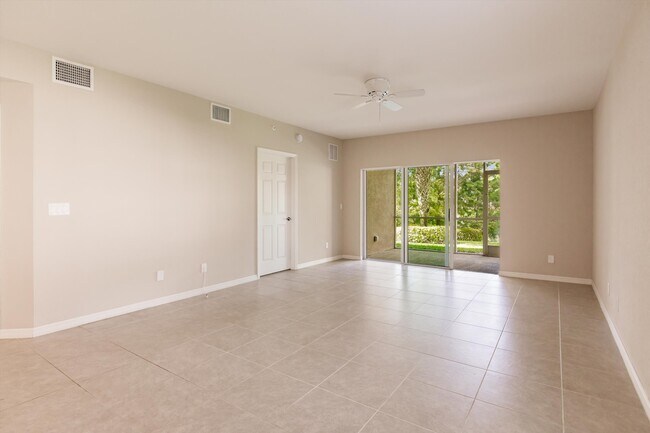 Photo - 27490 Palmesta Circle Unit 38