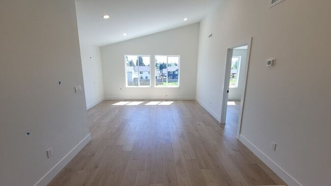 Photo - 4522 NE 59th Ave