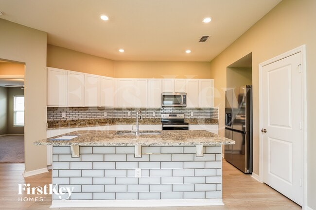 Photo - 948 Gotthard Pass Dr.